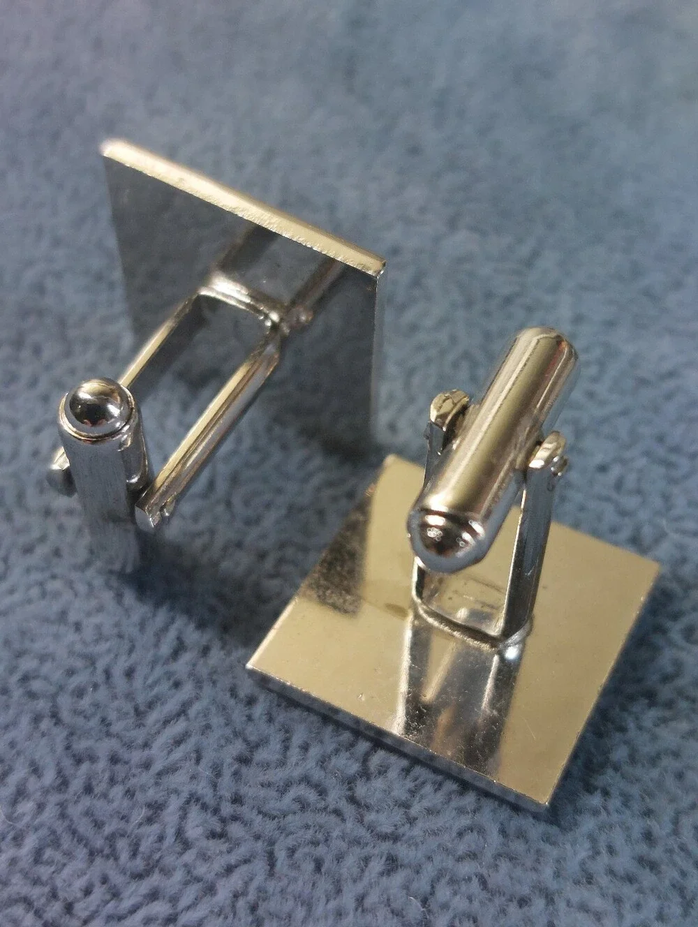 Lot of 2 Vintage Mid-Century Silver Tone Geometric Cufflinks Square Round Estate